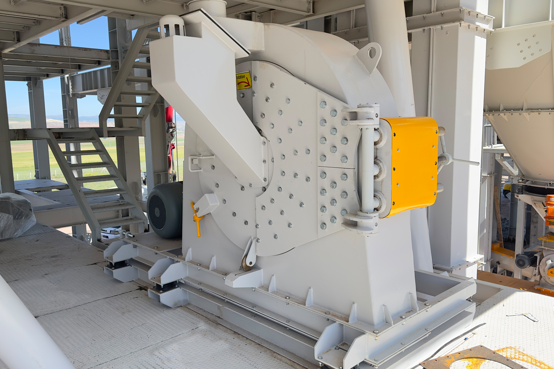 Lime grinding machine.